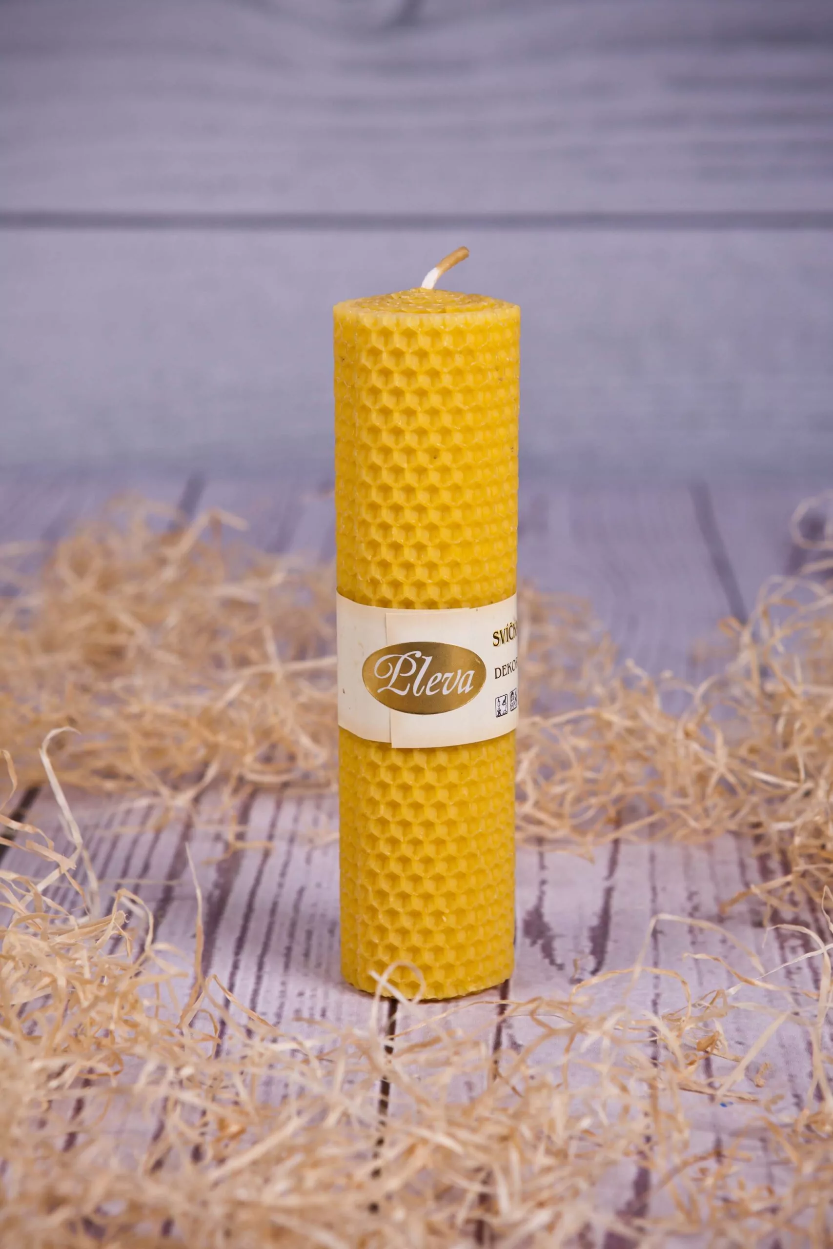 Svíčka ze včelího vosku velká