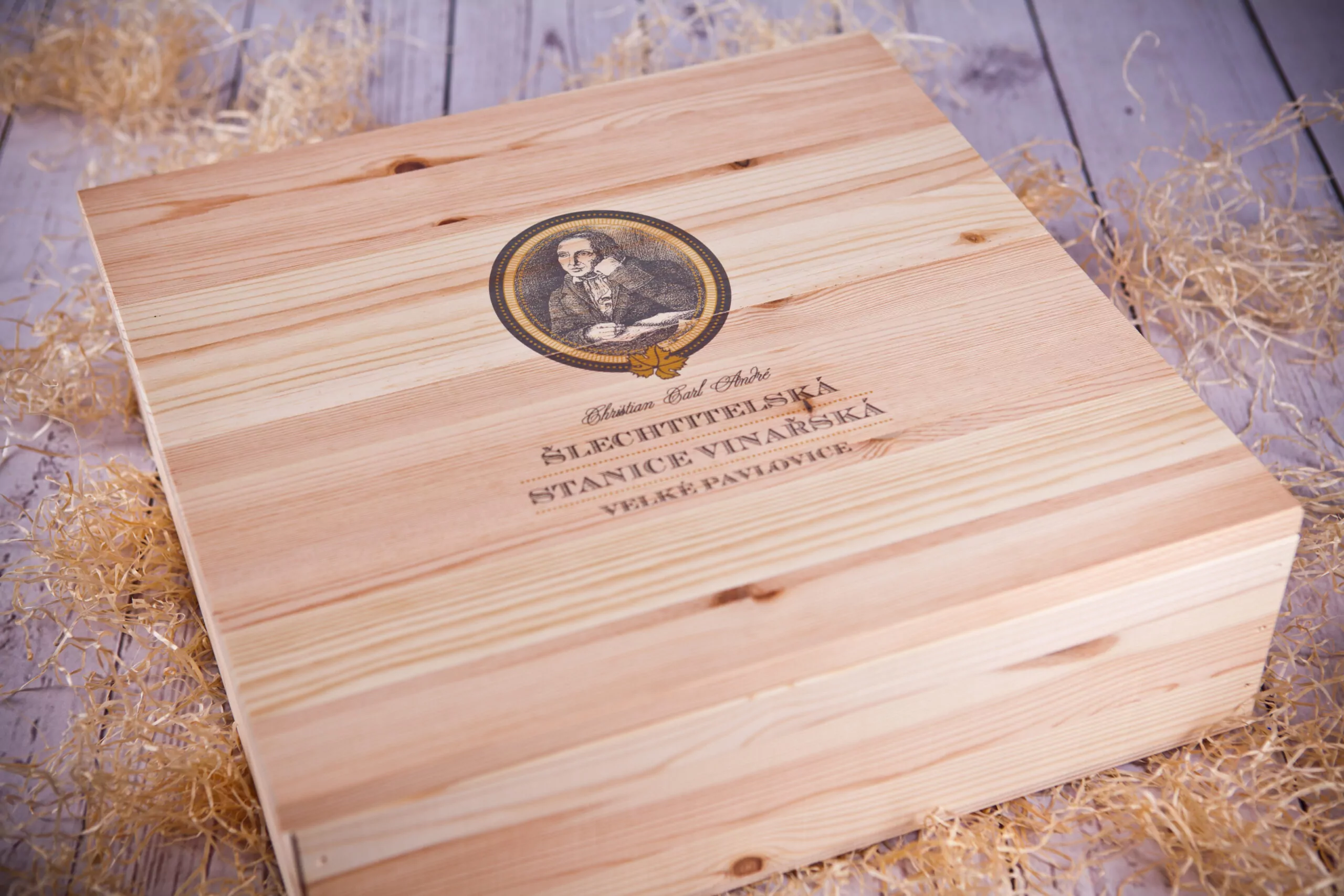 dřevěná dárková krabička na 4 lahve Ch.c.andré - Obrázek 2