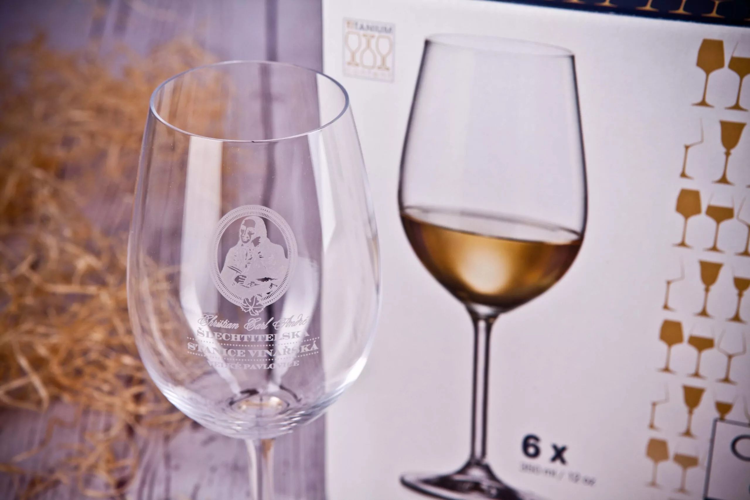 Sklenička na víno 350 ml -1 ks